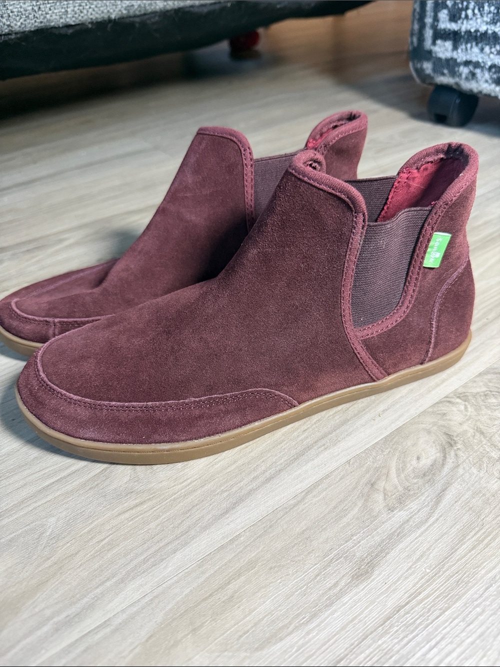 Sanuk Women's Pair O Dice Mid Suede Shoe - Burgundy/Bitter Chocolate